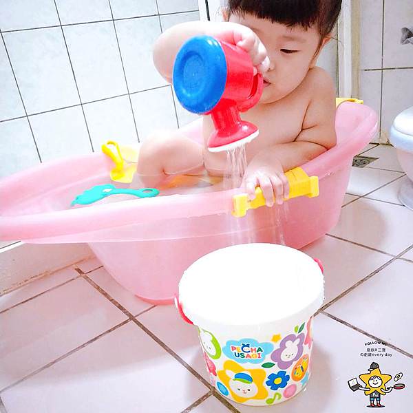 Toyroyal樂雅沛醬兔沙灘組 (17).jpg
