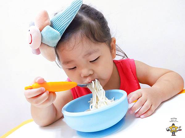 Monee矽膠餐具Allbarm韓米歐爸 (15).jpg