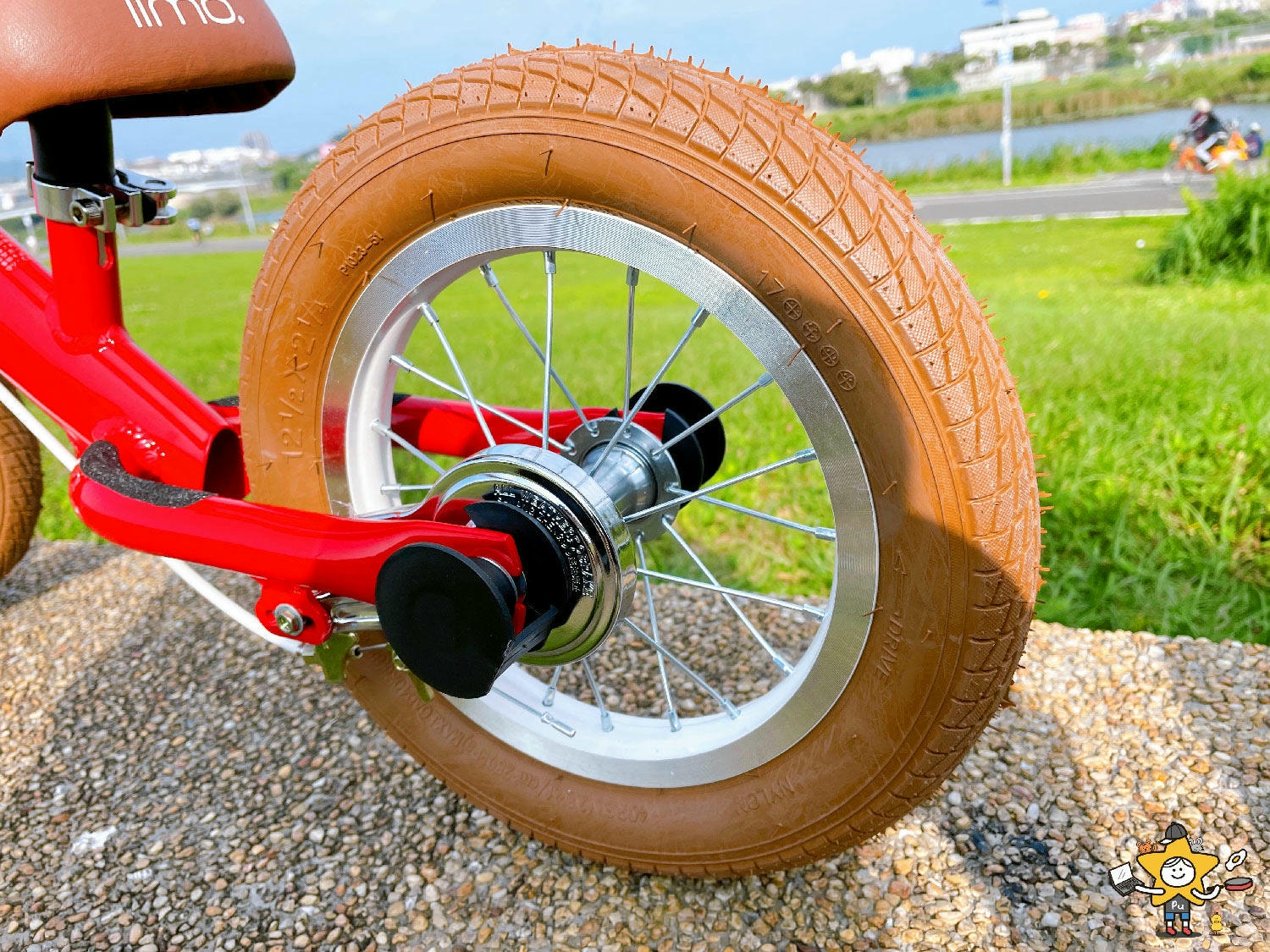 日本iimo幼兒平衡滑步車 (25).jpg