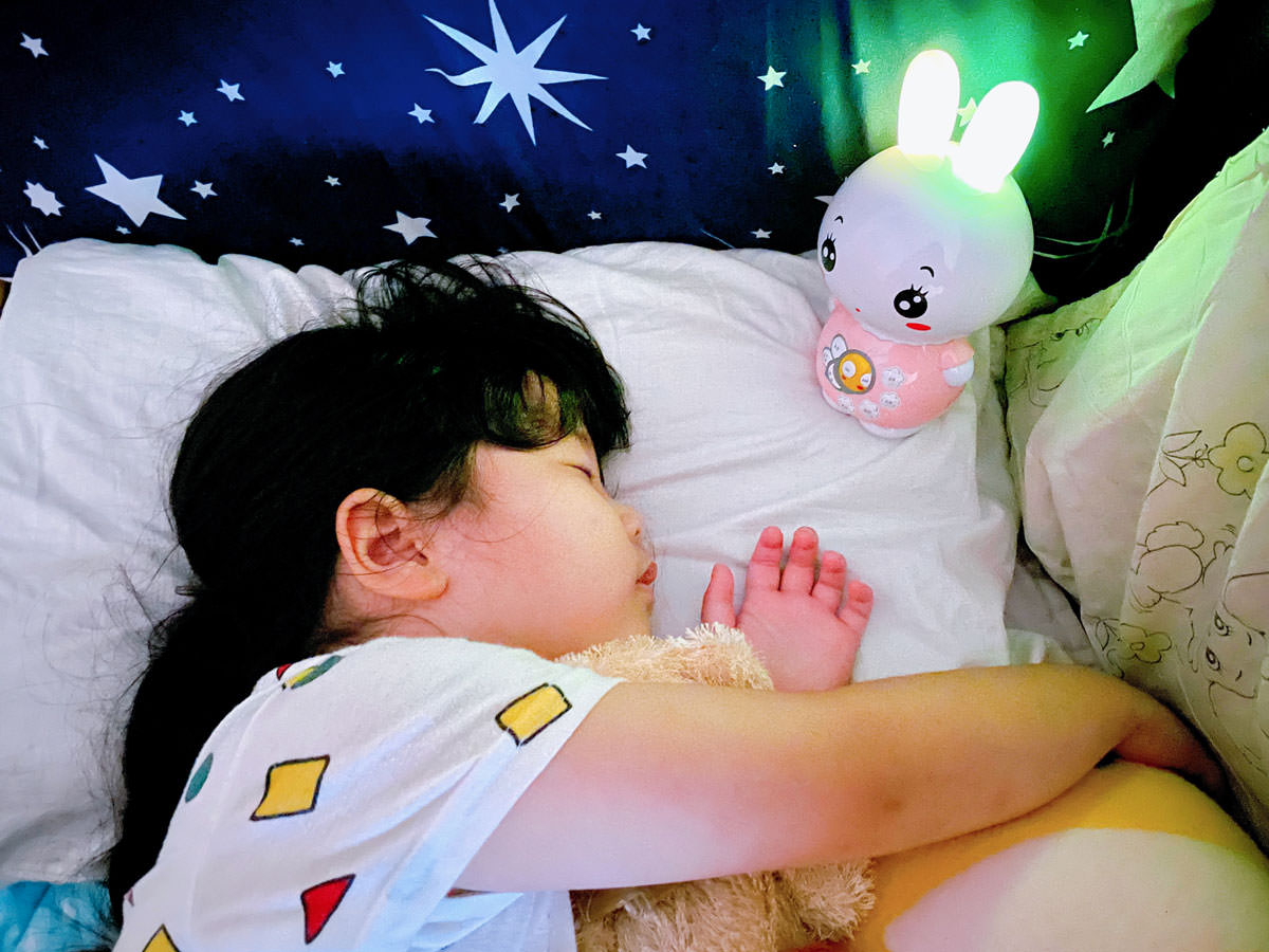 昌兒兒童唱跳學習機兒童護眼相機嗡嗡兔故事機 48