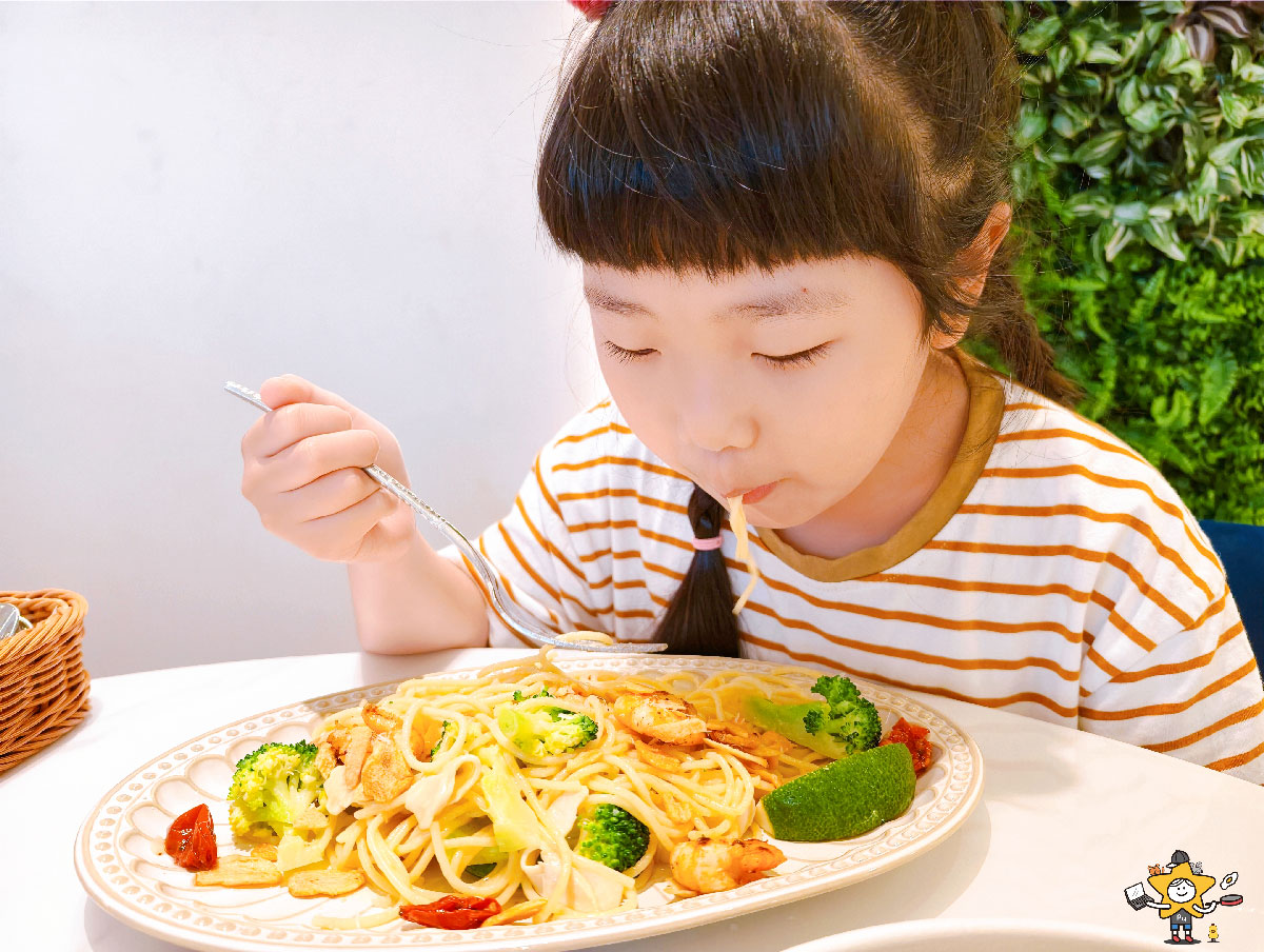 台北信義區美食|Engolili 英格莉莉輕食館 統一時代店 花園秘境雙人套餐太夢幻! 義大利麵、燉飯、甜點一次滿足 - 第13張圖 台北信義區美食|Engolili 英格莉莉輕食館 統一時代店 花園秘境雙人套餐太夢幻! 義大利麵、燉飯、甜點一次滿足